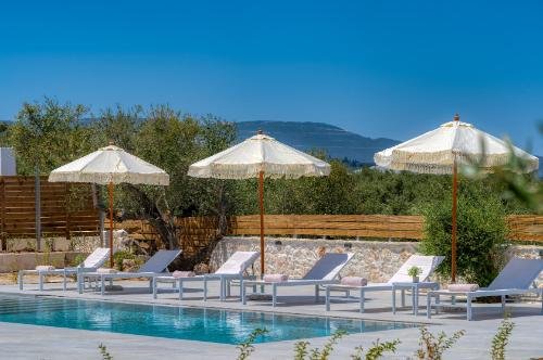 private pool villa  zakynthos tragaki