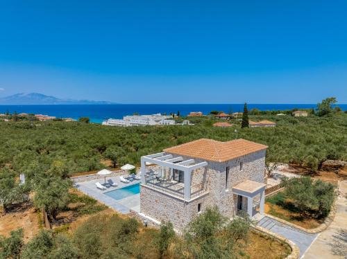 private pool villa  zakynthos tragaki